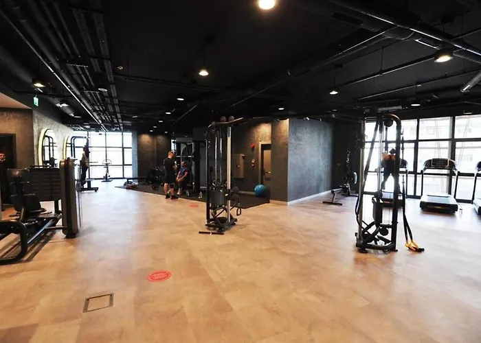 Gorgeous Bright Parking Poolviews! #135 بيت للعطل اسطنبول