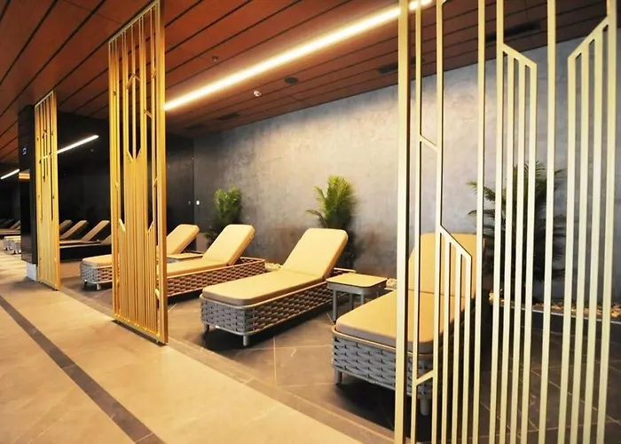 Gorgeous Bright Parking Poolviews! #135