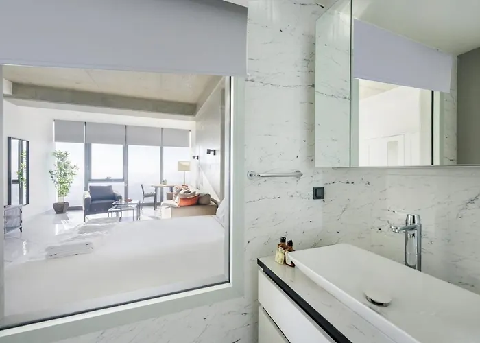 بيت للعطل Gorgeous Bright Parking Poolviews! #135 *