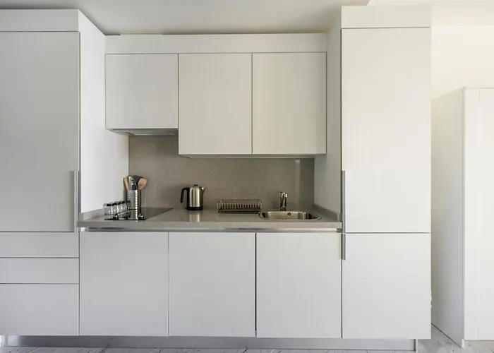 Gorgeous Bright Parking Poolviews! #135 * اسطنبول