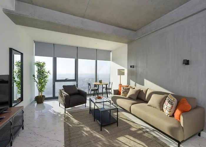 Gorgeous Bright Parking Poolviews! #135 بيت للعطل اسطنبول